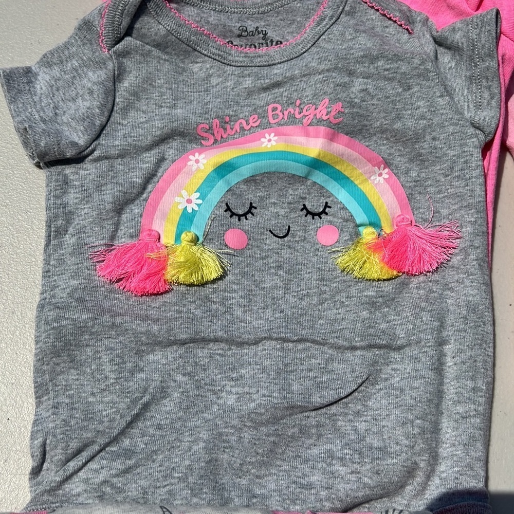 Lot of 12 girls Onesies - Picture 8 of 13